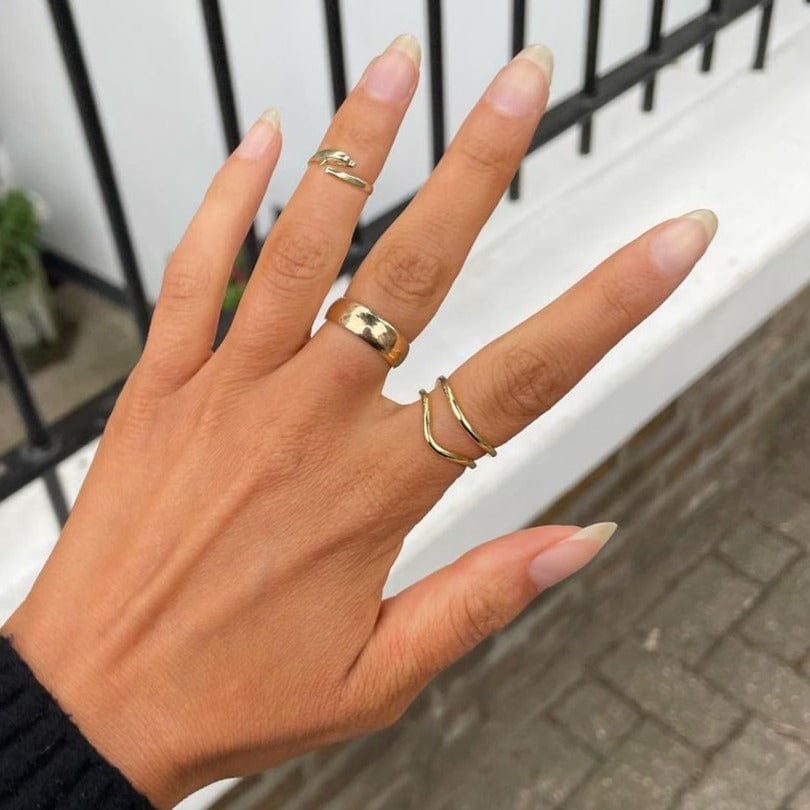 Victoria London Rings Gold Minimalist Illusion Ring